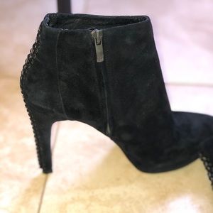 Black boots- Vince camuto